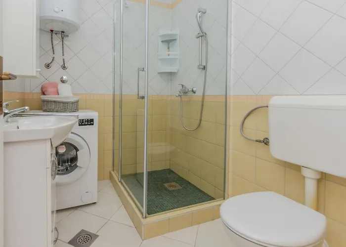 Appartement With Parking Space - Kozjak, - 23400 Vir